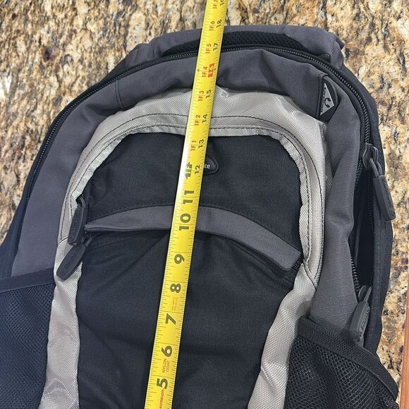 Samsonite Black And Gray Padded Zipper Pockets Travel Backpack - Picture 7 of 9